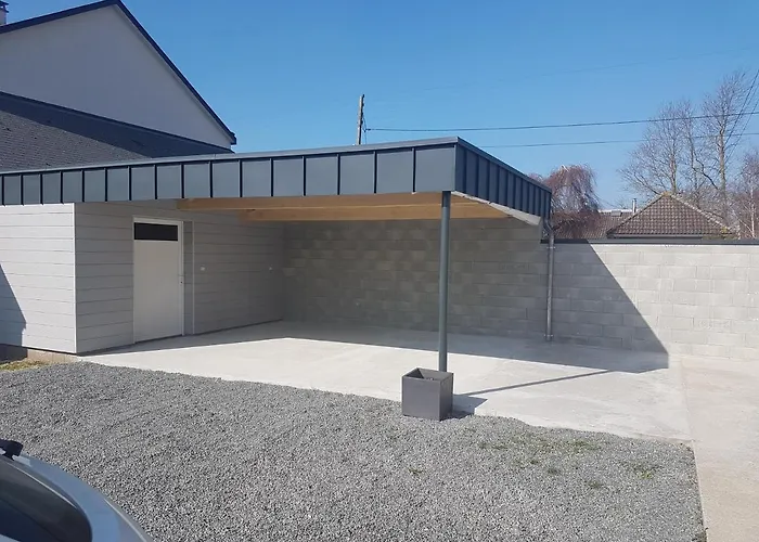 Maison Individuelle 500 M De La *