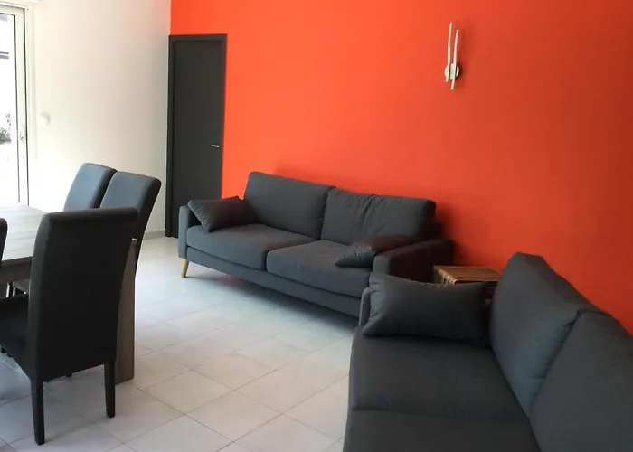 Maison Individuelle 500 M De La Nyaraló *