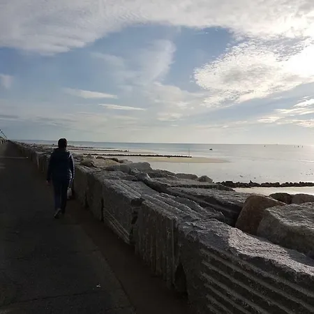 Maison Individuelle 500 M De La Agon-Coutainville