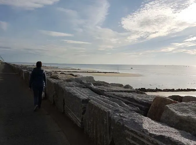 Maison Individuelle 500 M De La Agon-Coutainville